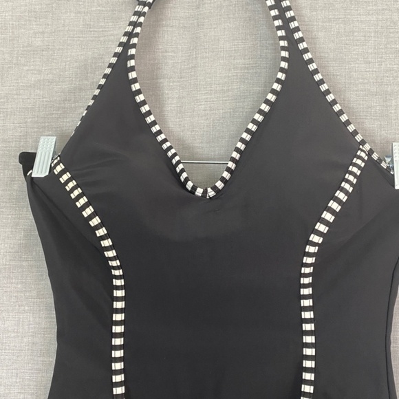 Catalina One Piece Bathing Suit Womens XL 16-18 Halter Tie Neck V-Neck Foam Cups - Picture 3 of 9